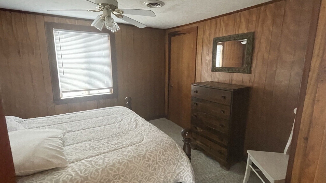 Photo of Bedroom in Bee Spring