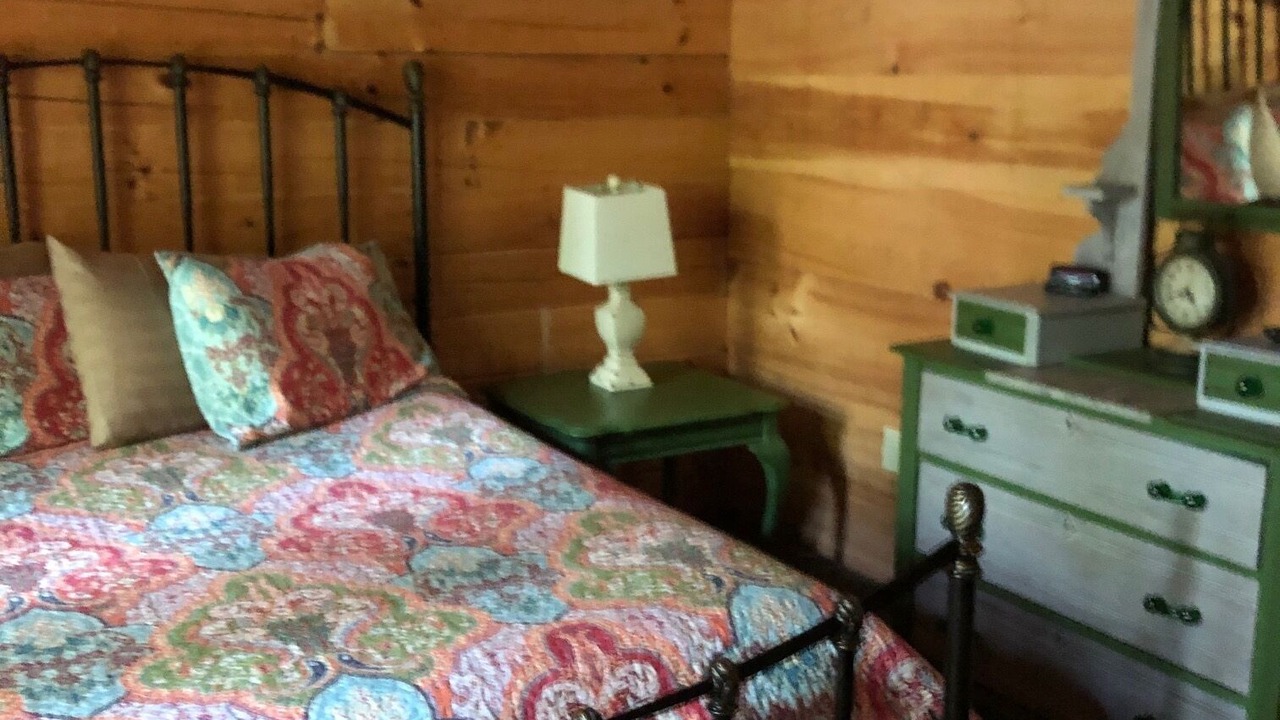Photo of Bedroom in Oneida