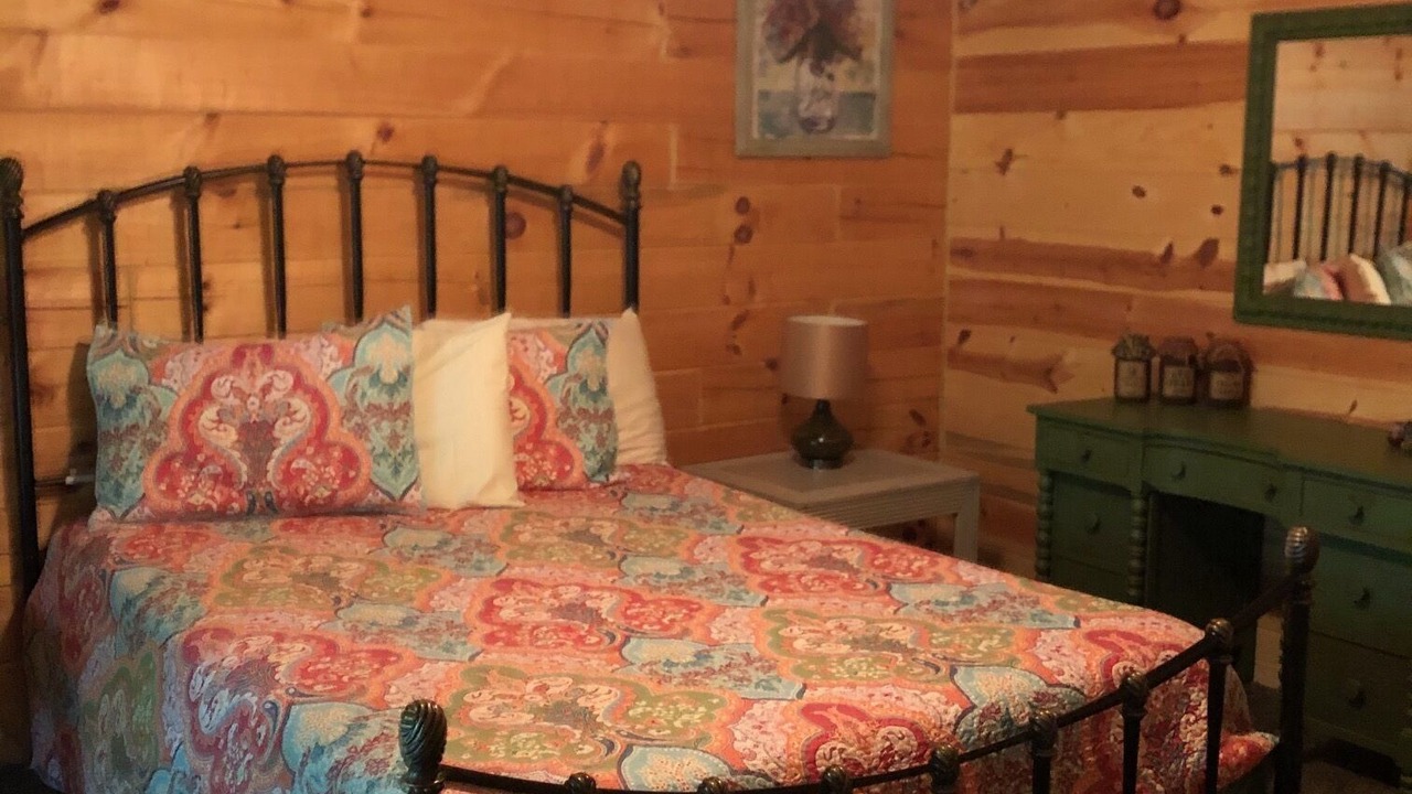 Photo of Bedroom in Oneida