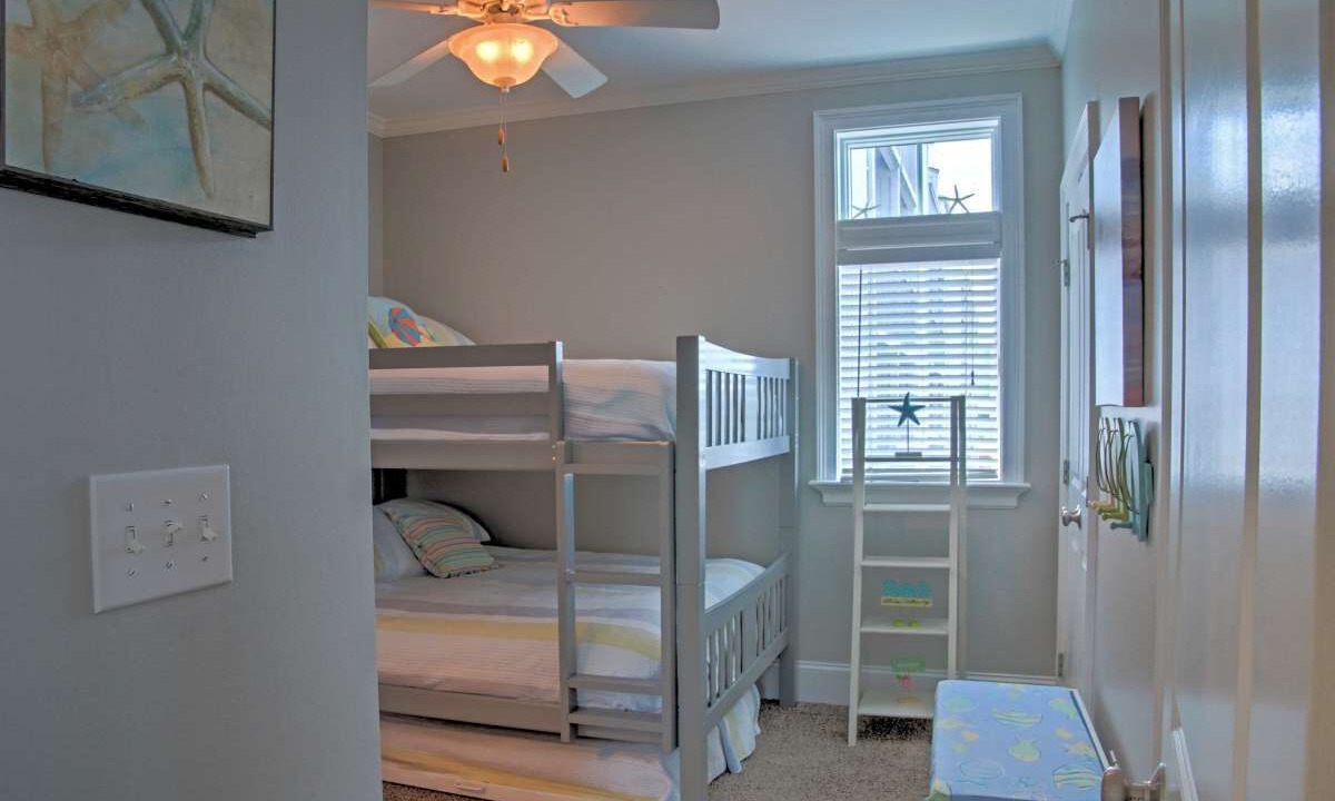 Photo of Bedroom in Carolina Beach