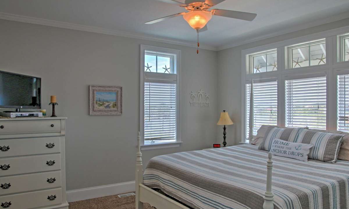 Photo of Bedroom in Carolina Beach