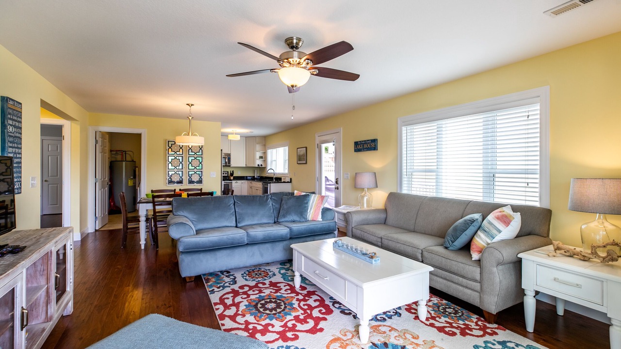 Photo of Livingroom in La Follette
