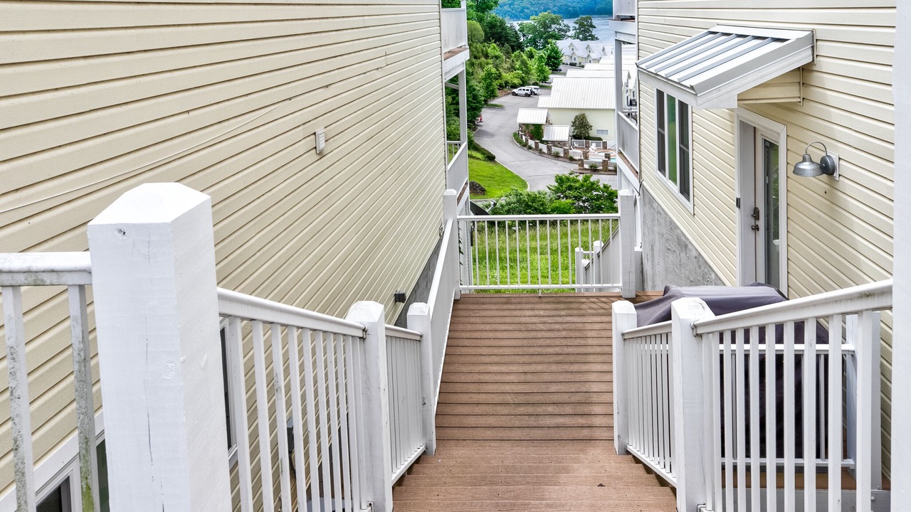 Photo of Patio Balcony in La Follette