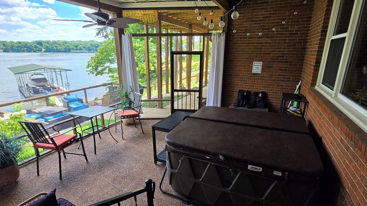 Photo of Outdoor in Hendersonville