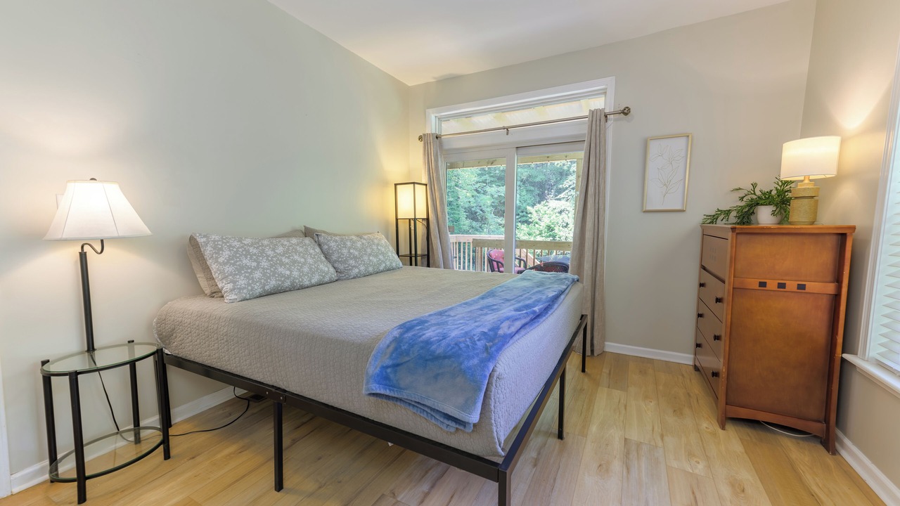 Photo of Bedroom in Sylva