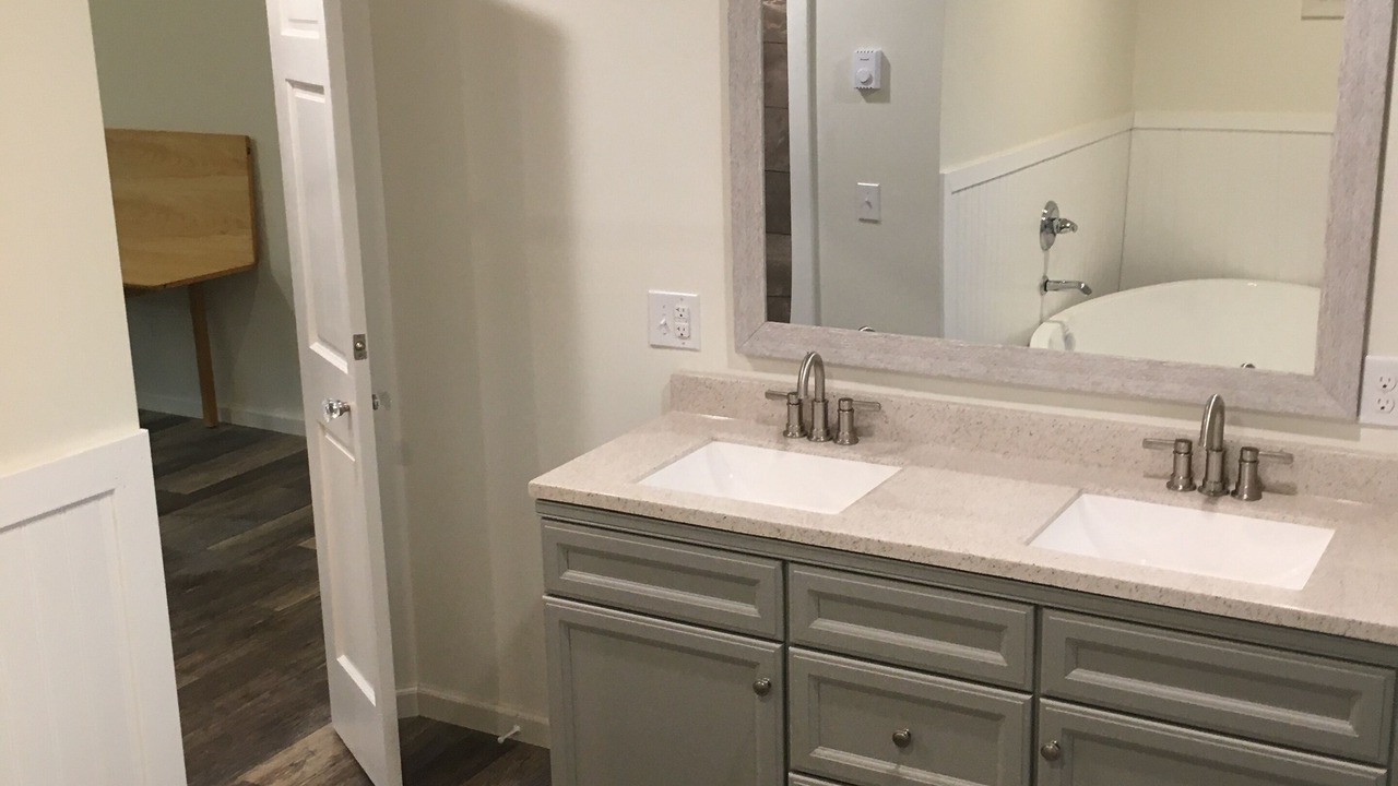 Photo of Bathroom in Frank