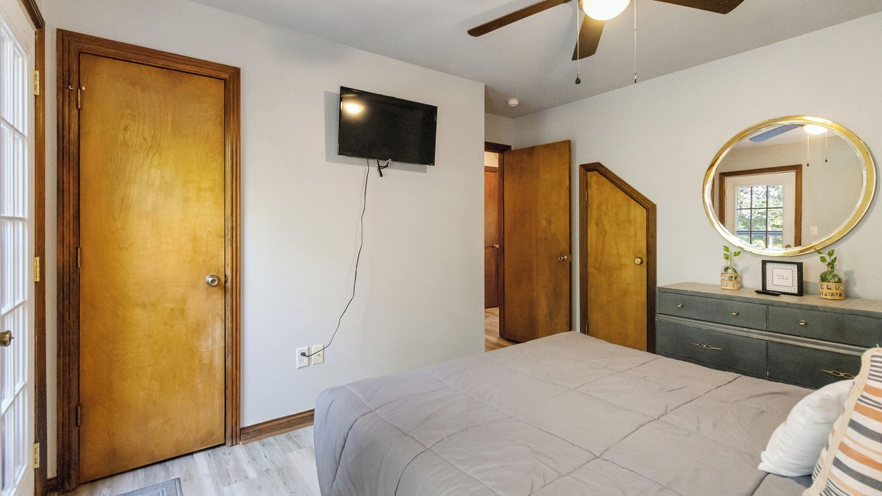 Photo of Bedroom in Sloans Valley