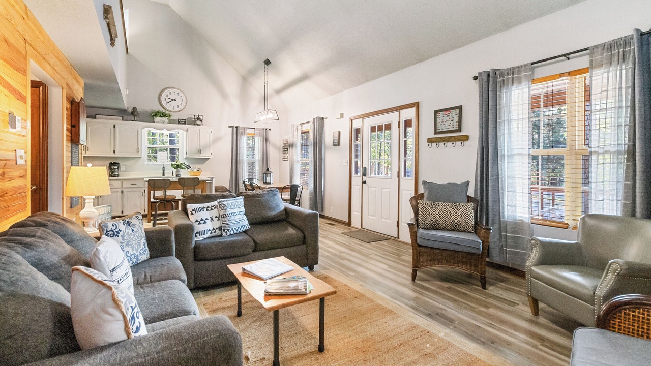 Photo of Livingroom in Sloans Valley
