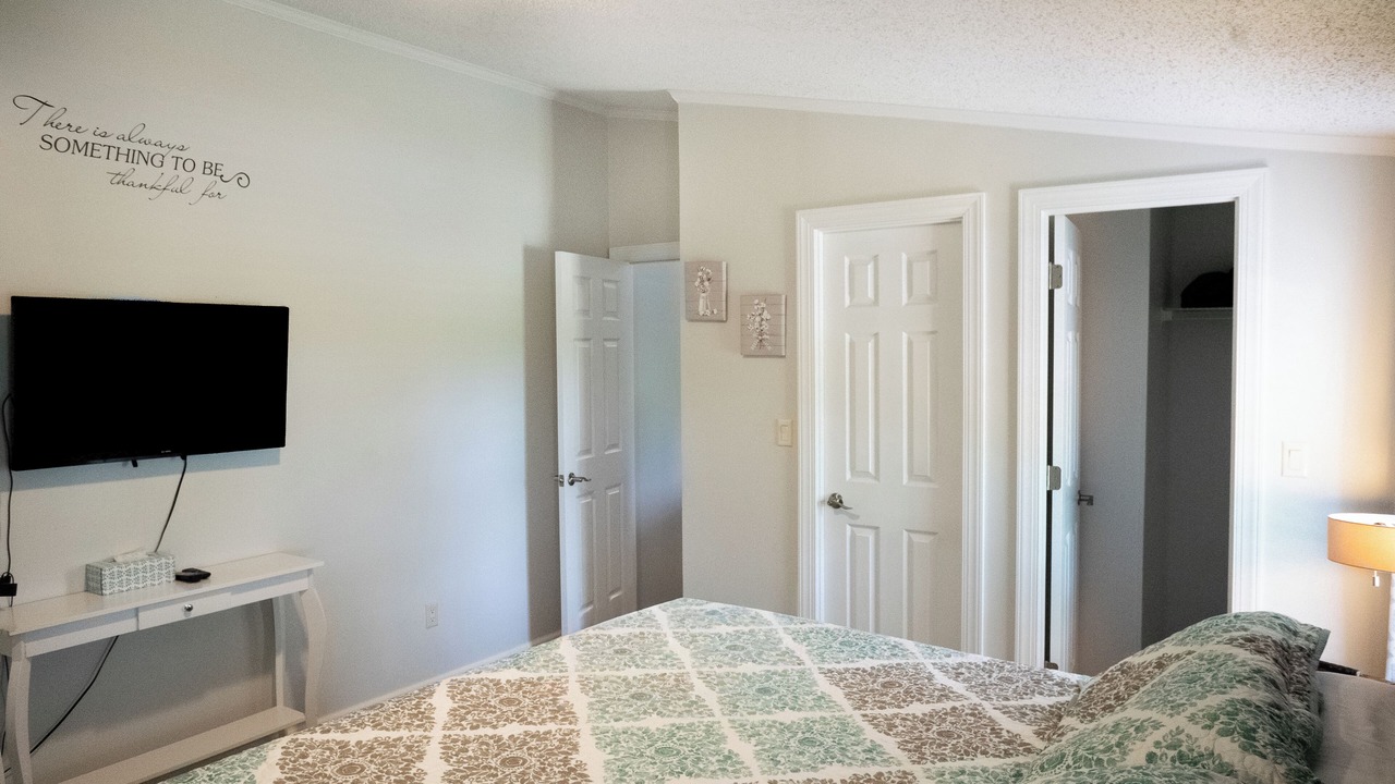 Photo of Bedroom in Berry