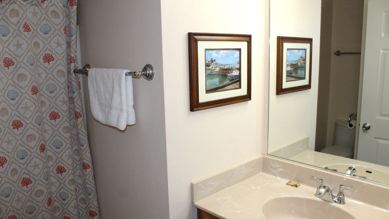 Photo of Bathroom in Manteo