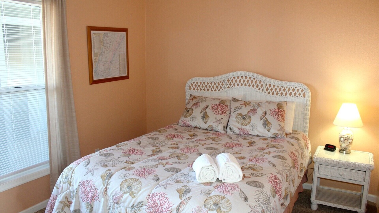 Photo of Bedroom in Manteo