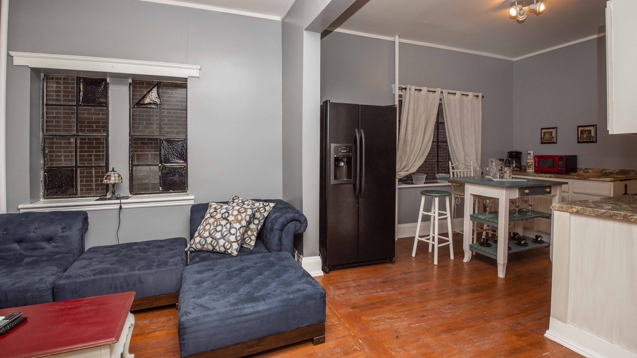 Photo of Livingroom in Downtown Knoxville