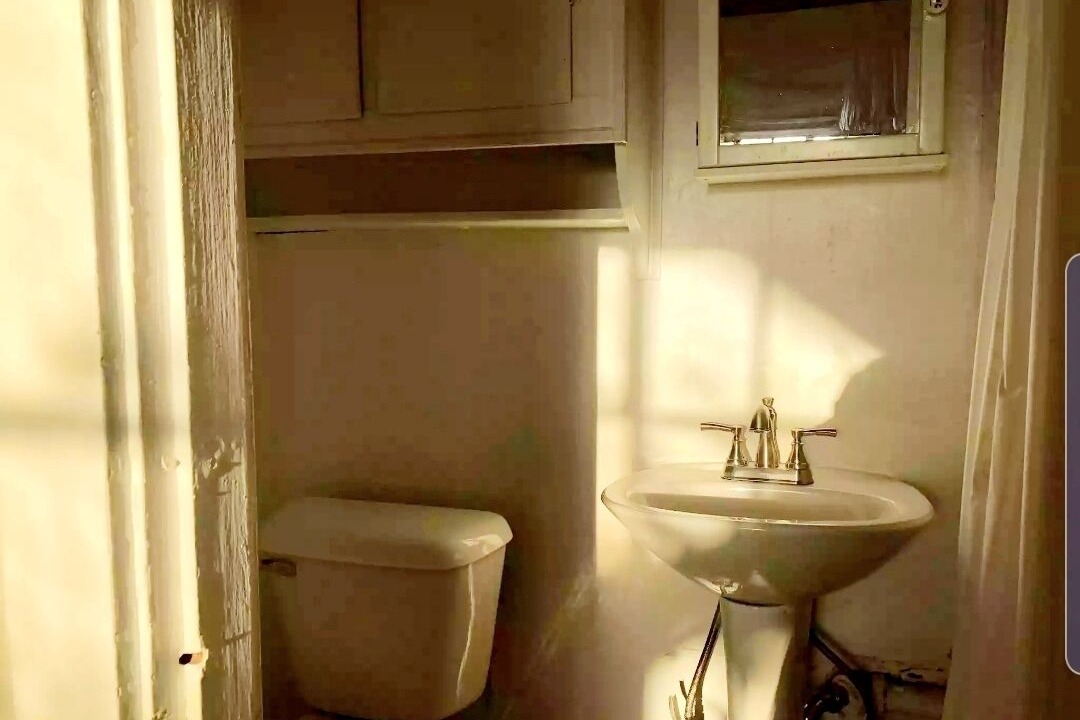 Photo of Bathroom in Downtown Knoxville