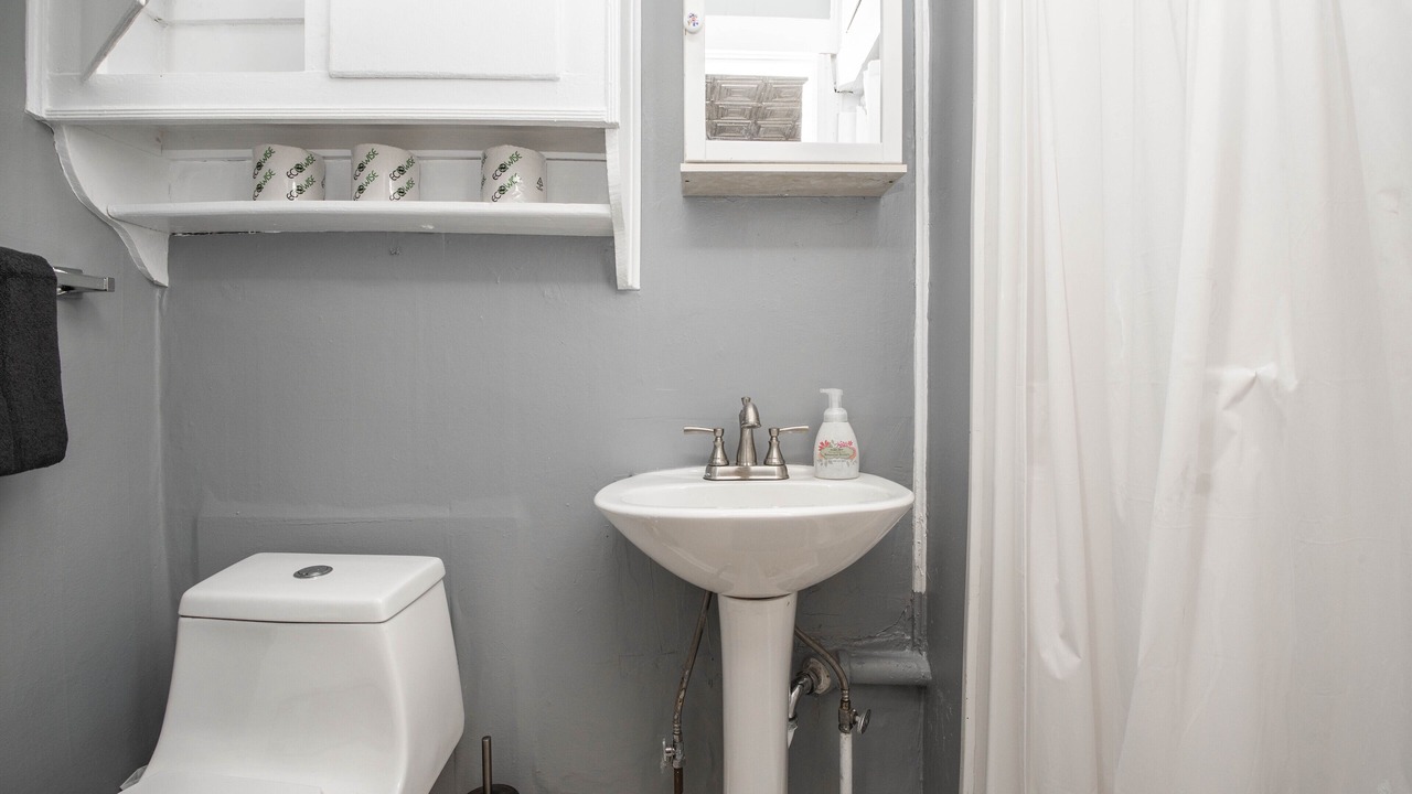 Photo of Bathroom in Downtown Knoxville