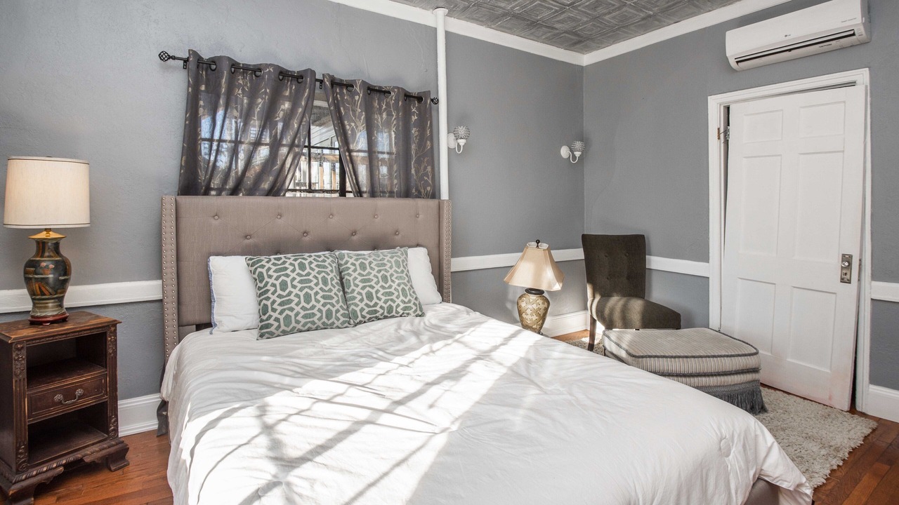 Photo of Bedroom in Downtown Knoxville