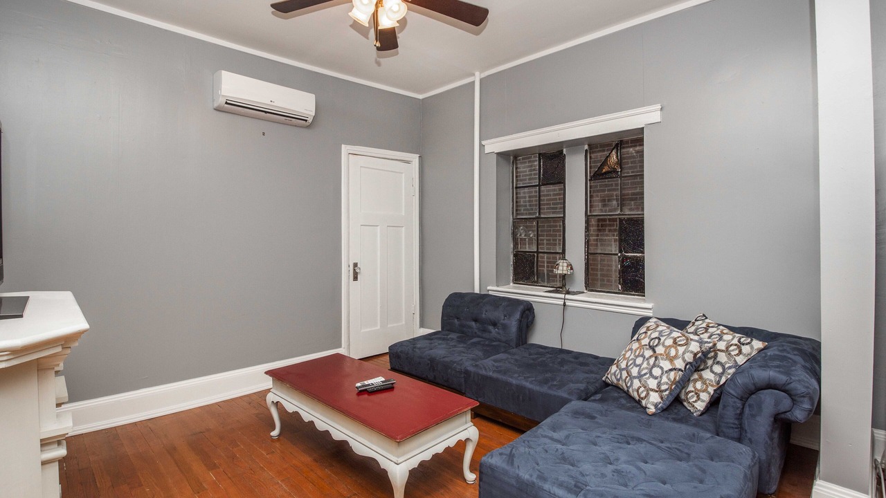 Photo of Livingroom in Downtown Knoxville