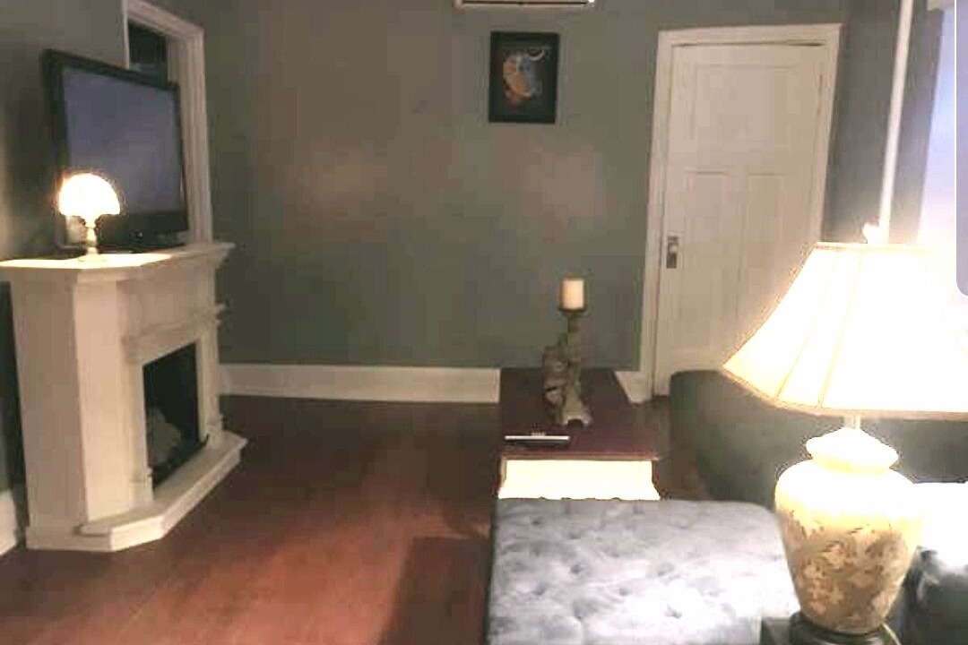 Photo of Livingroom in Downtown Knoxville