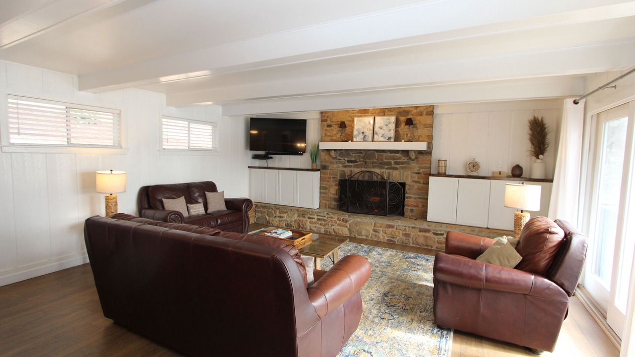 Photo of Livingroom in Goodview