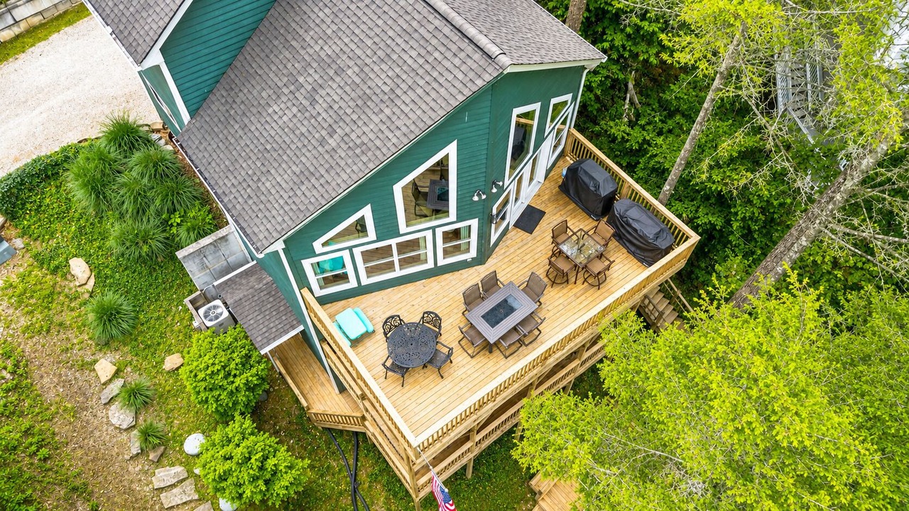 Photo of Outdoor in Lakeside Estates