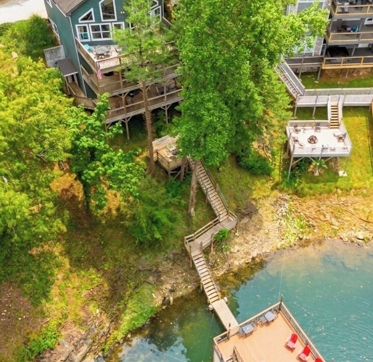 Photo of Outdoor in Lakeside Estates
