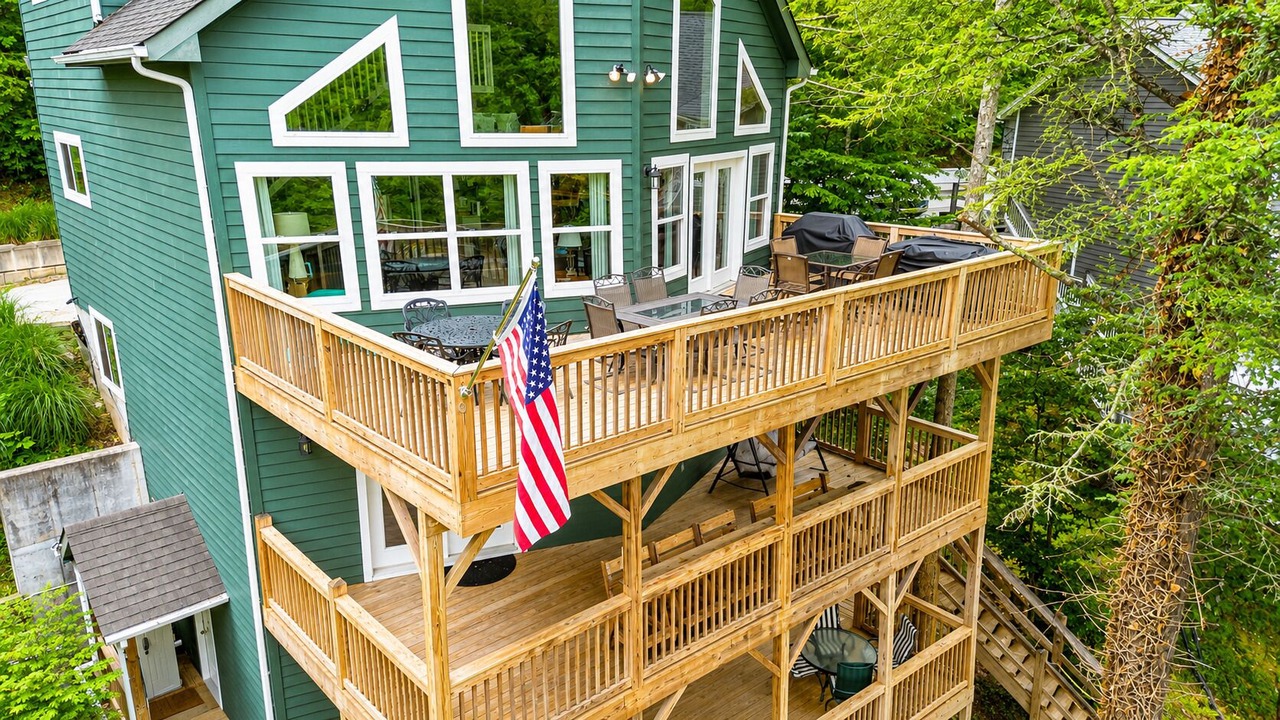 Photo of Outdoor in Lakeside Estates