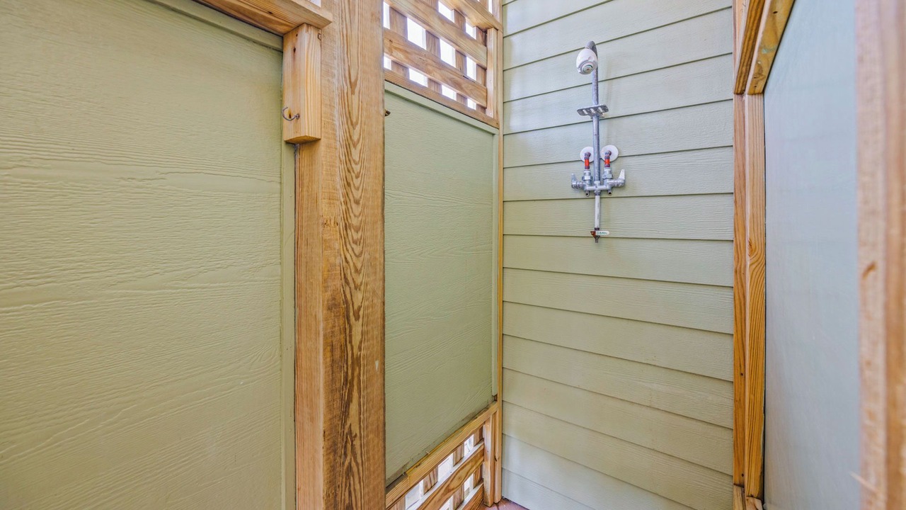Photo of Outdoor in Palisade Acres