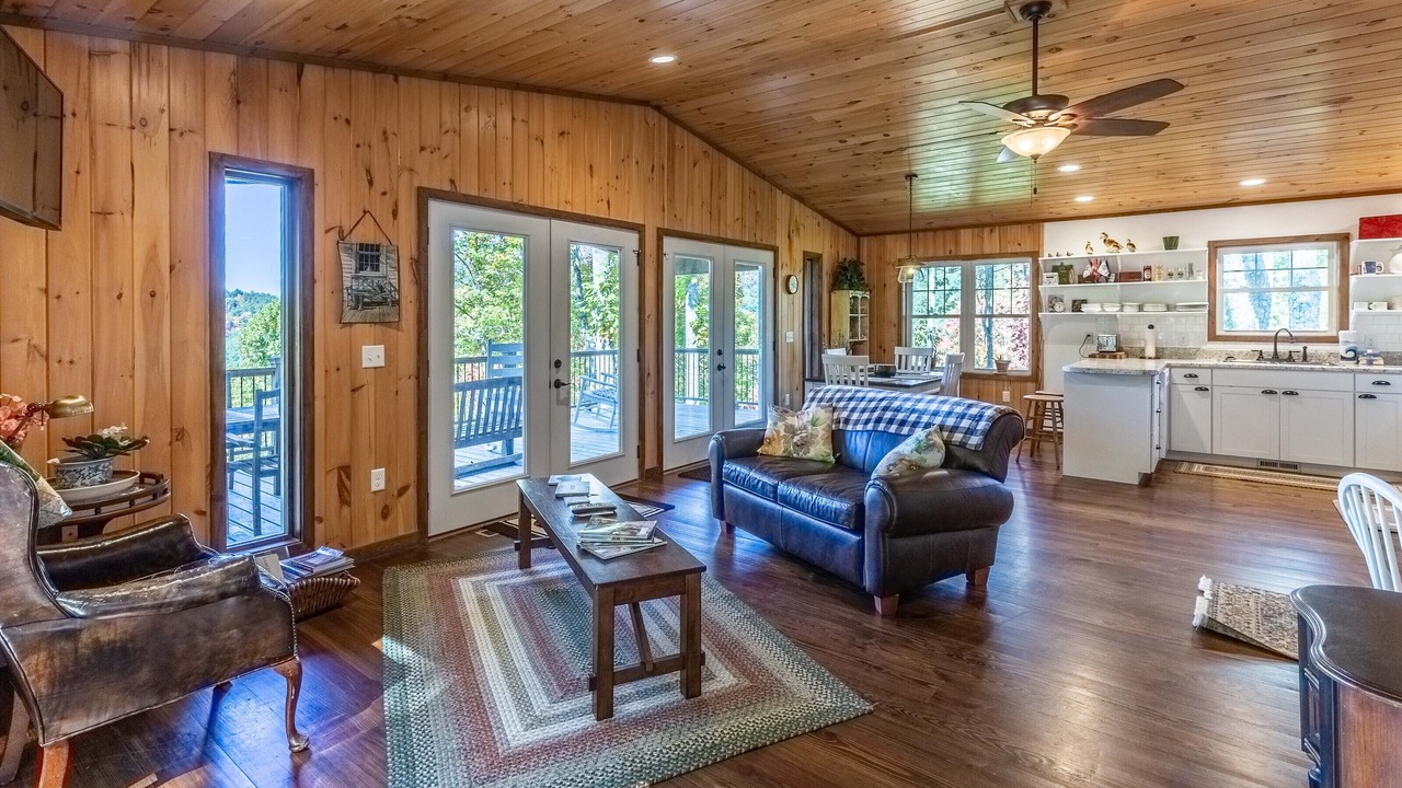 Photo of Bedroom in Bryson City