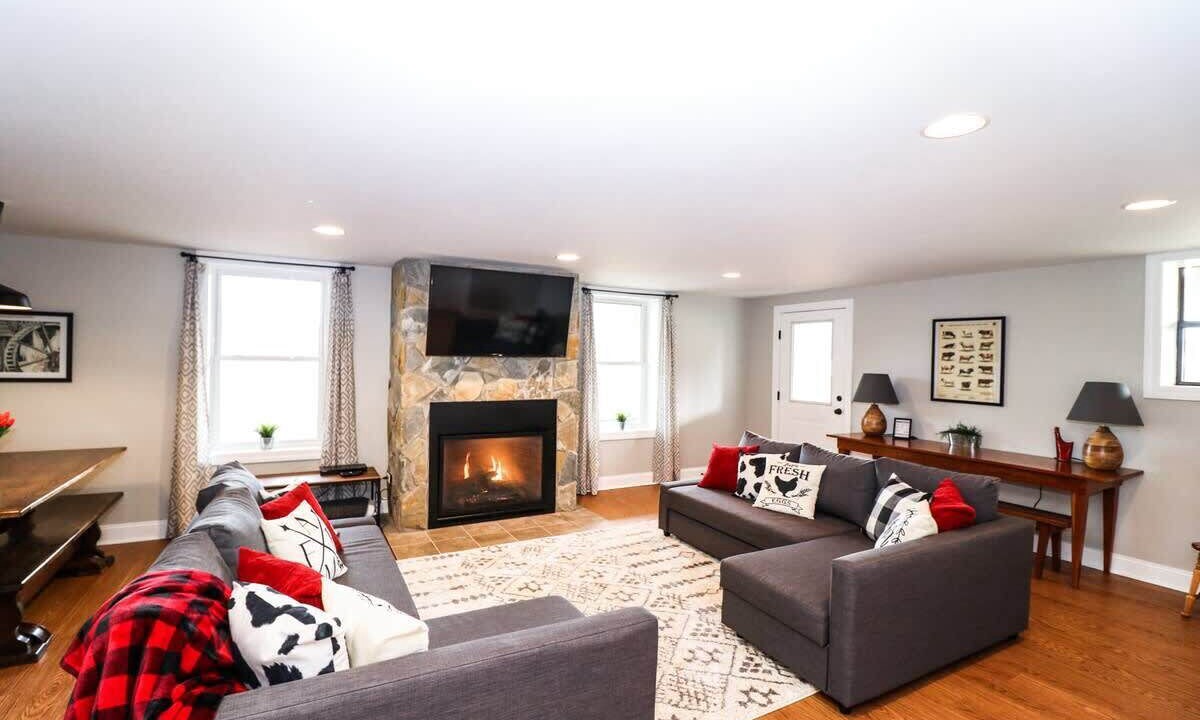 Photo of Bedroom in Burks Fork