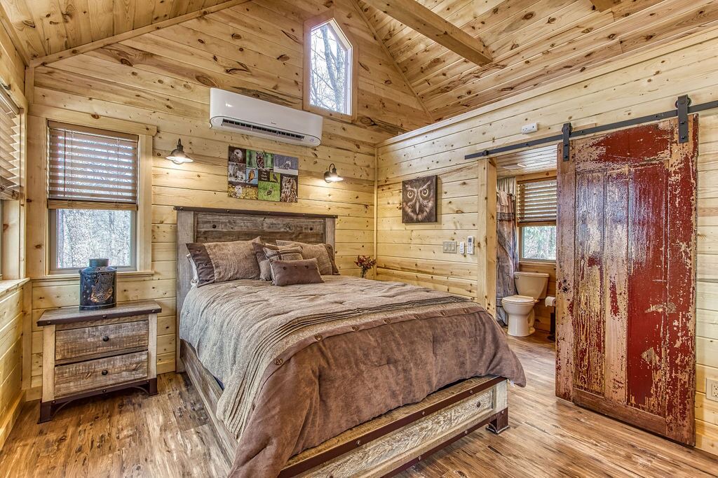 Photo of Bedroom in Smoky Mountains