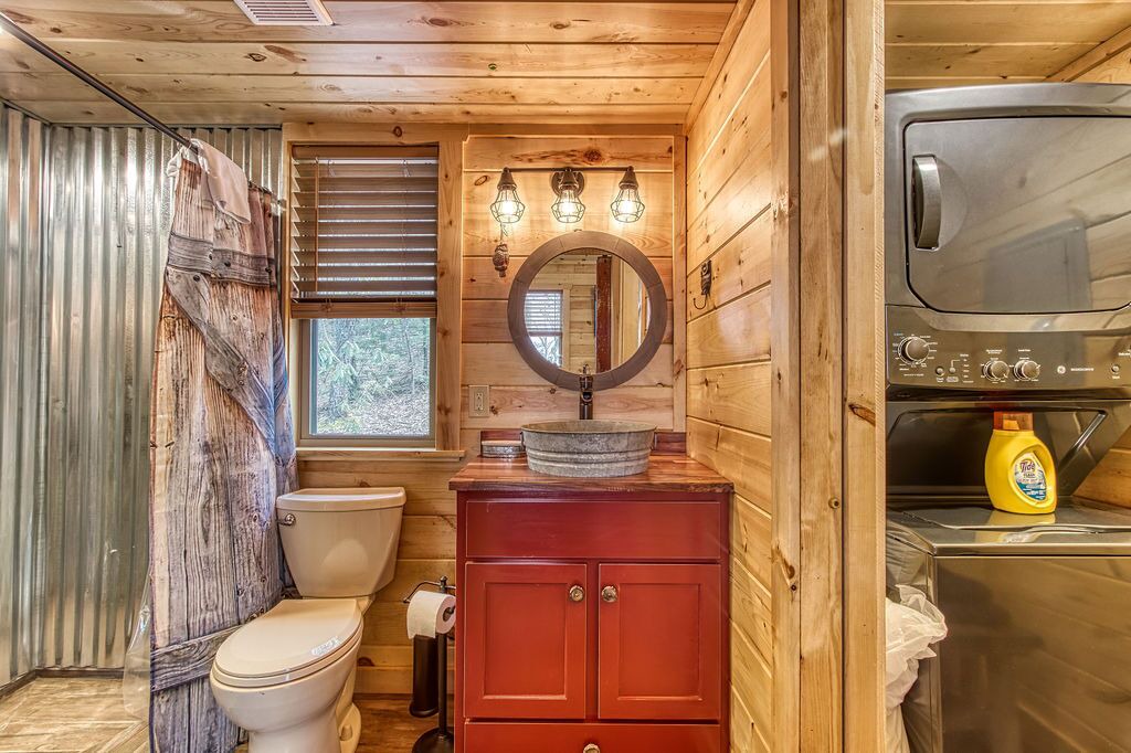 Photo of Bathroom in Smoky Mountains