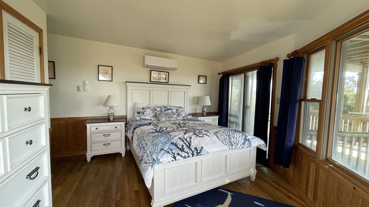 Photo of Bedroom in Avon