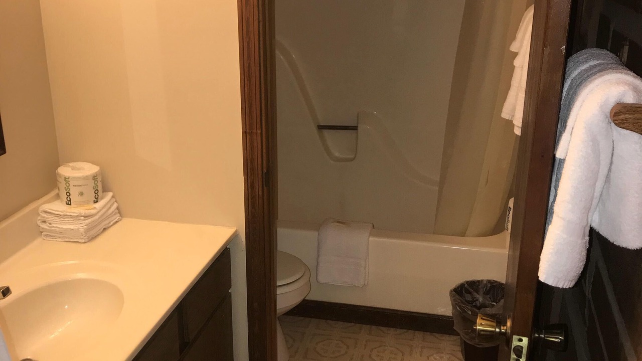 Photo of Bathroom in Hardin