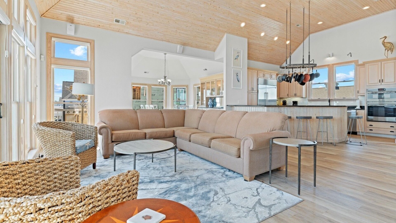 Photo of Livingroom in Manteo