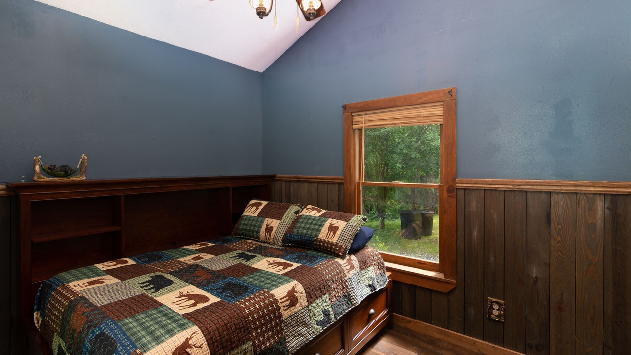 Photo of Bedroom in Sylva