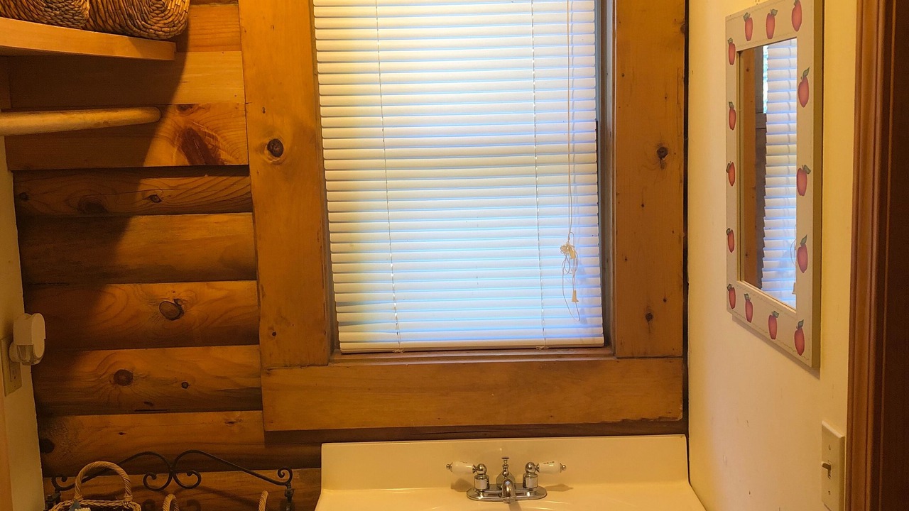 Photo of Bathroom in Lynn