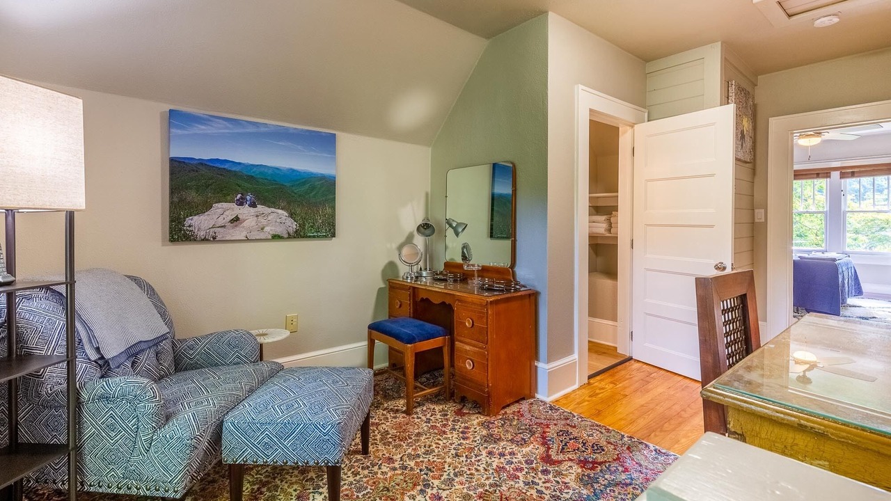 Photo of Livingroom in Sylva