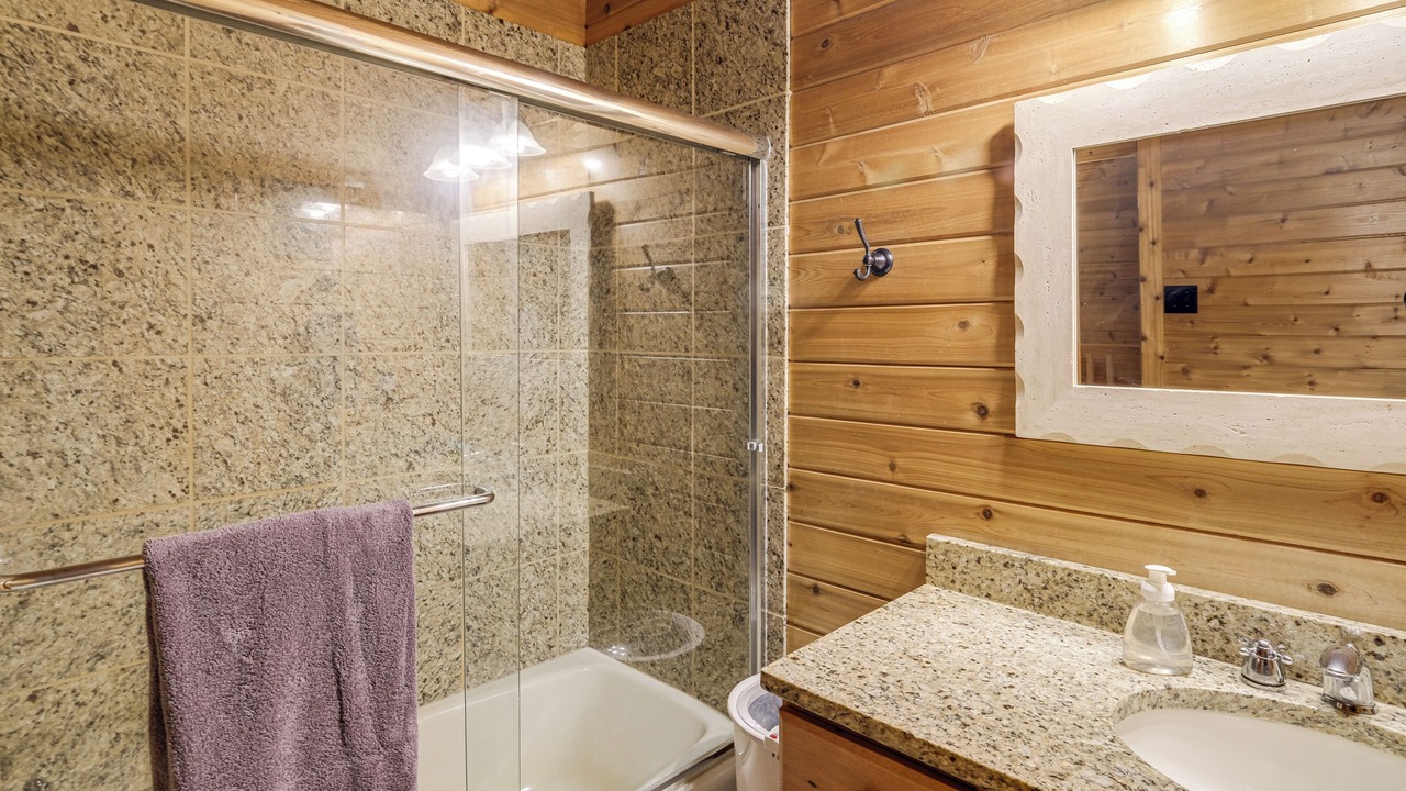 Photo of Bathroom in Maurertown