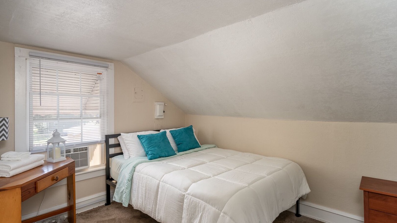 Photo of Bedroom in Buckroe Beach