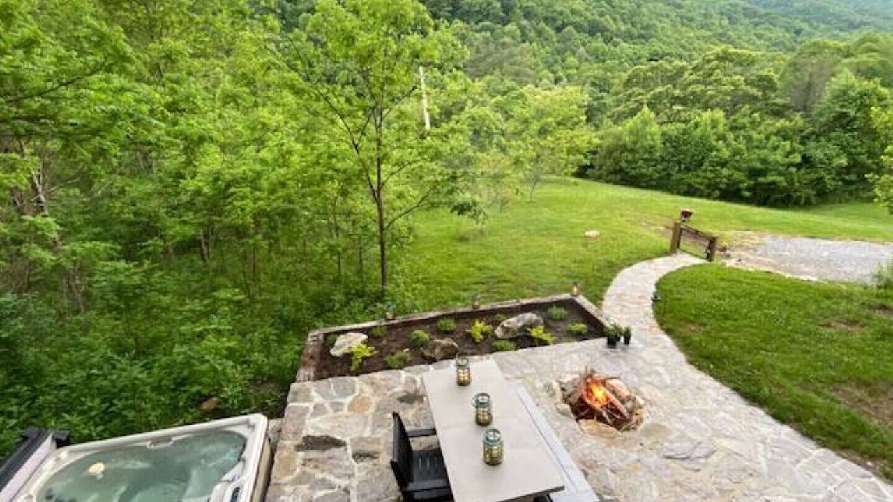 Photo of Outdoor in Waynesville