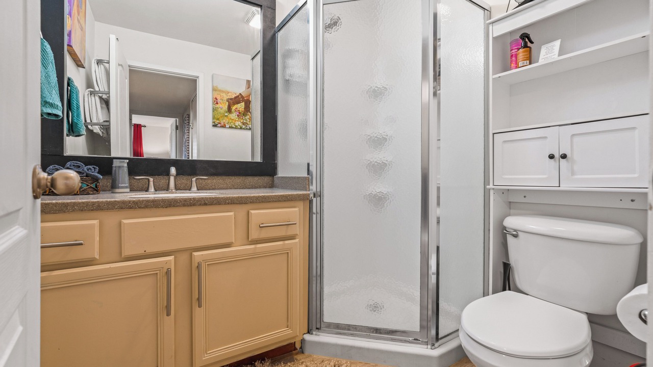 Photo of Bathroom in North Capitol