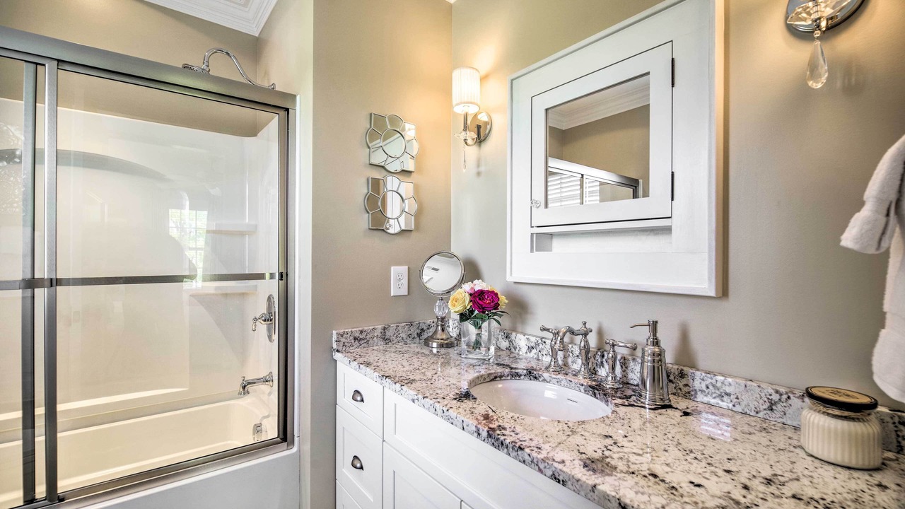 Photo of Bathroom in La Follette