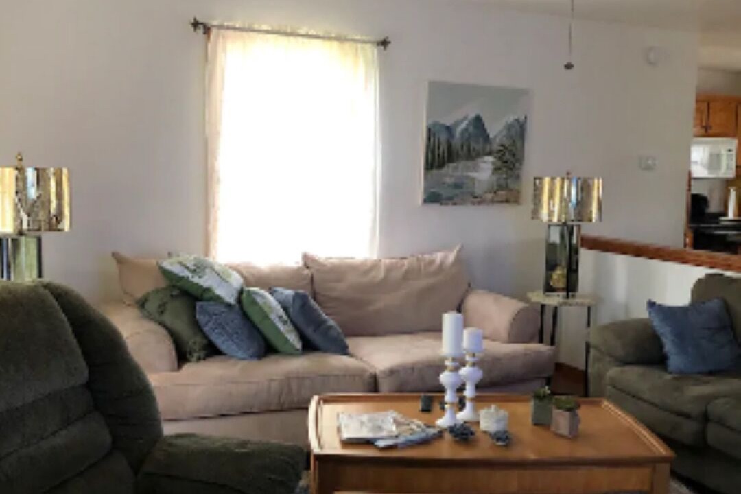 Photo of Bedroom in Byrdstown