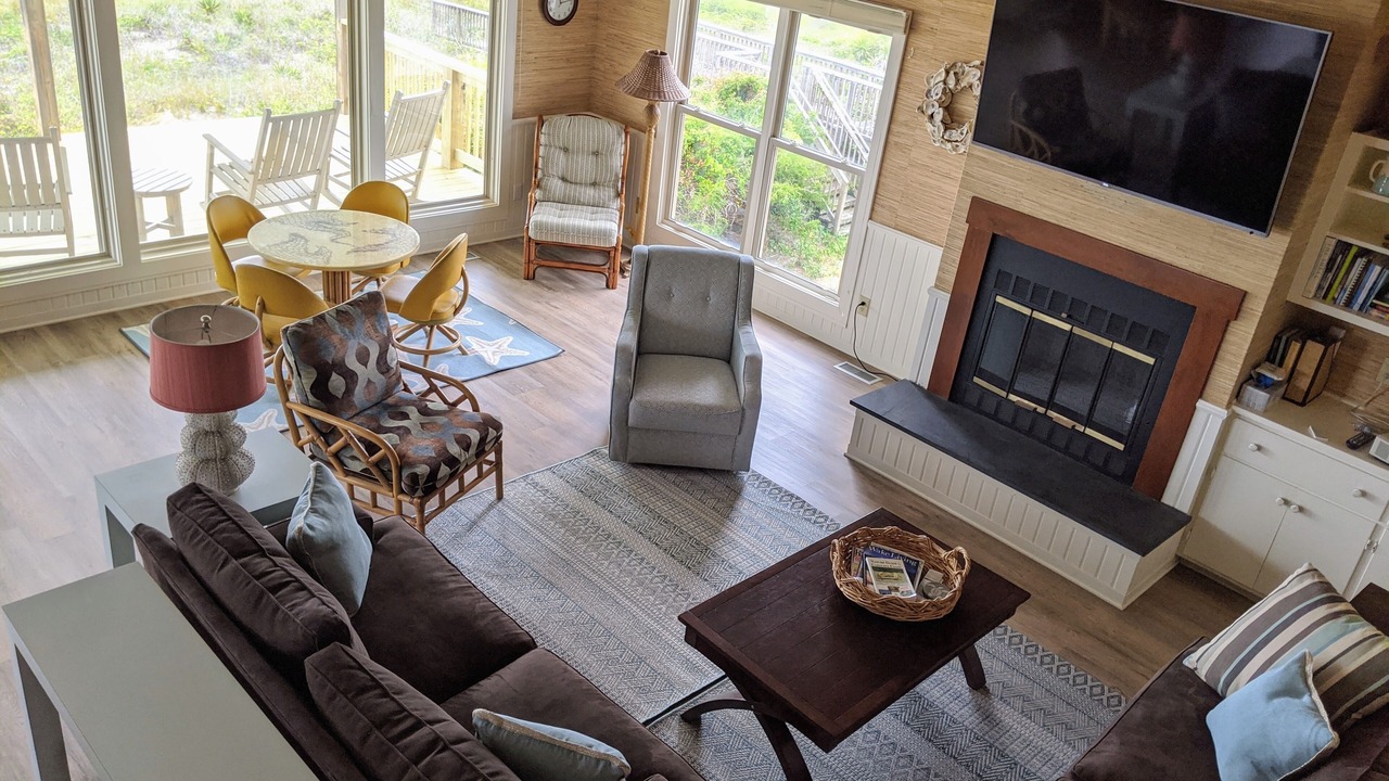 Photo of Livingroom in Oak Island