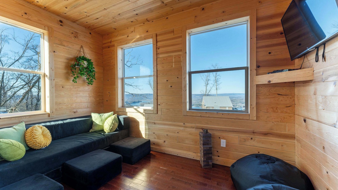Photo of Livingroom in South Pittsburg