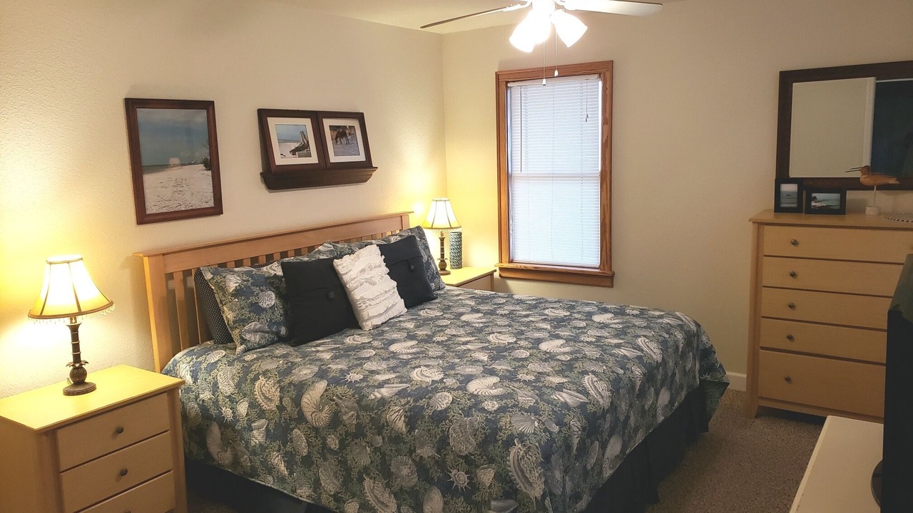 Photo of Bedroom in Corolla