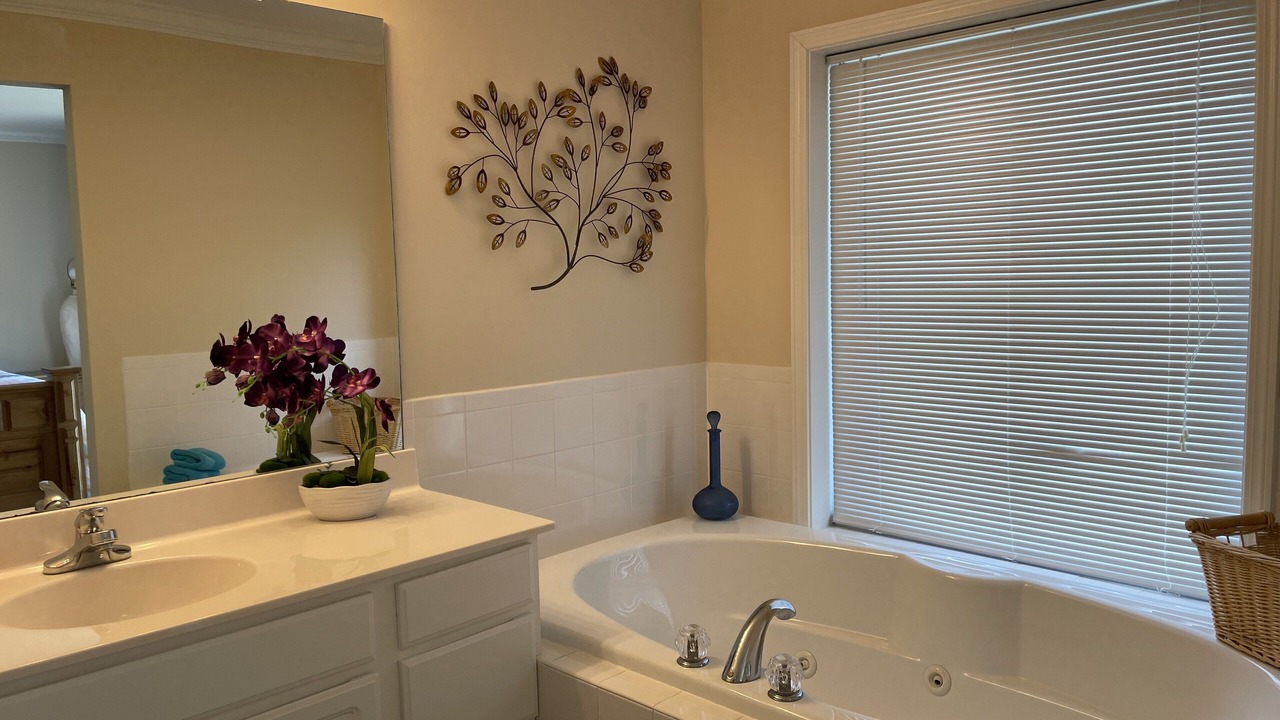 Photo of Bathroom in La Follette