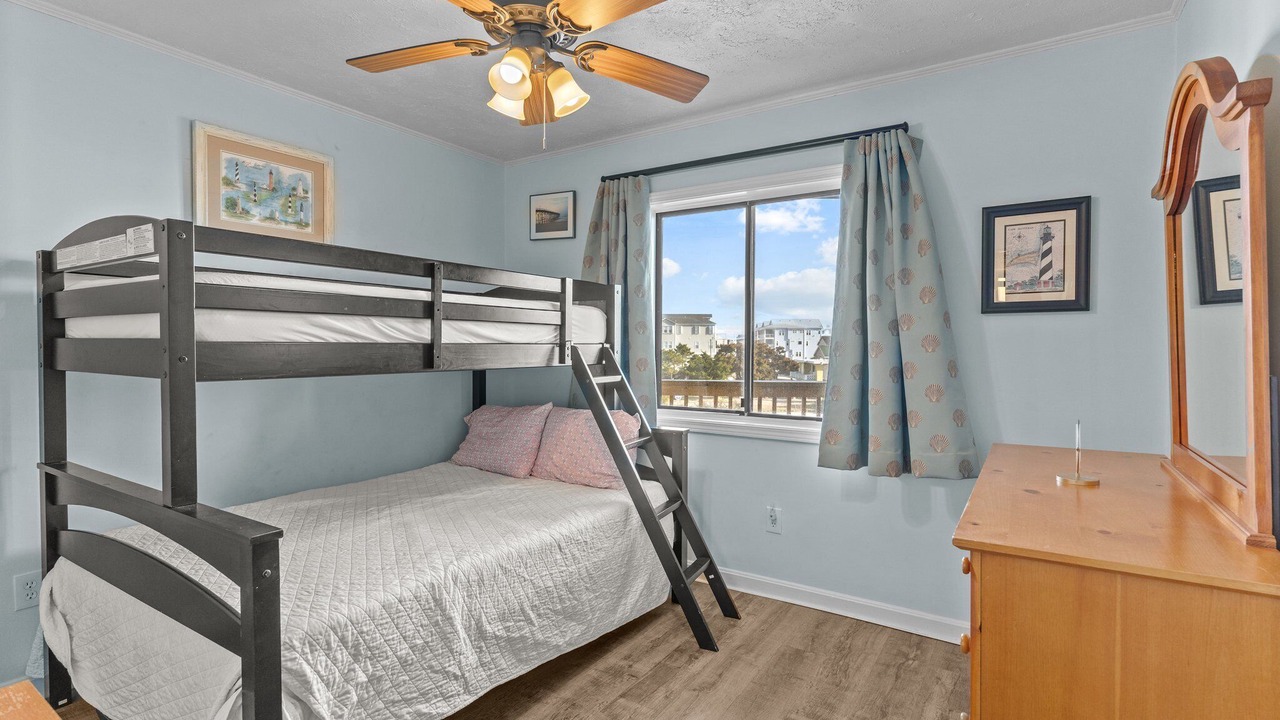 Photo of Bedroom in North Carolina Coast