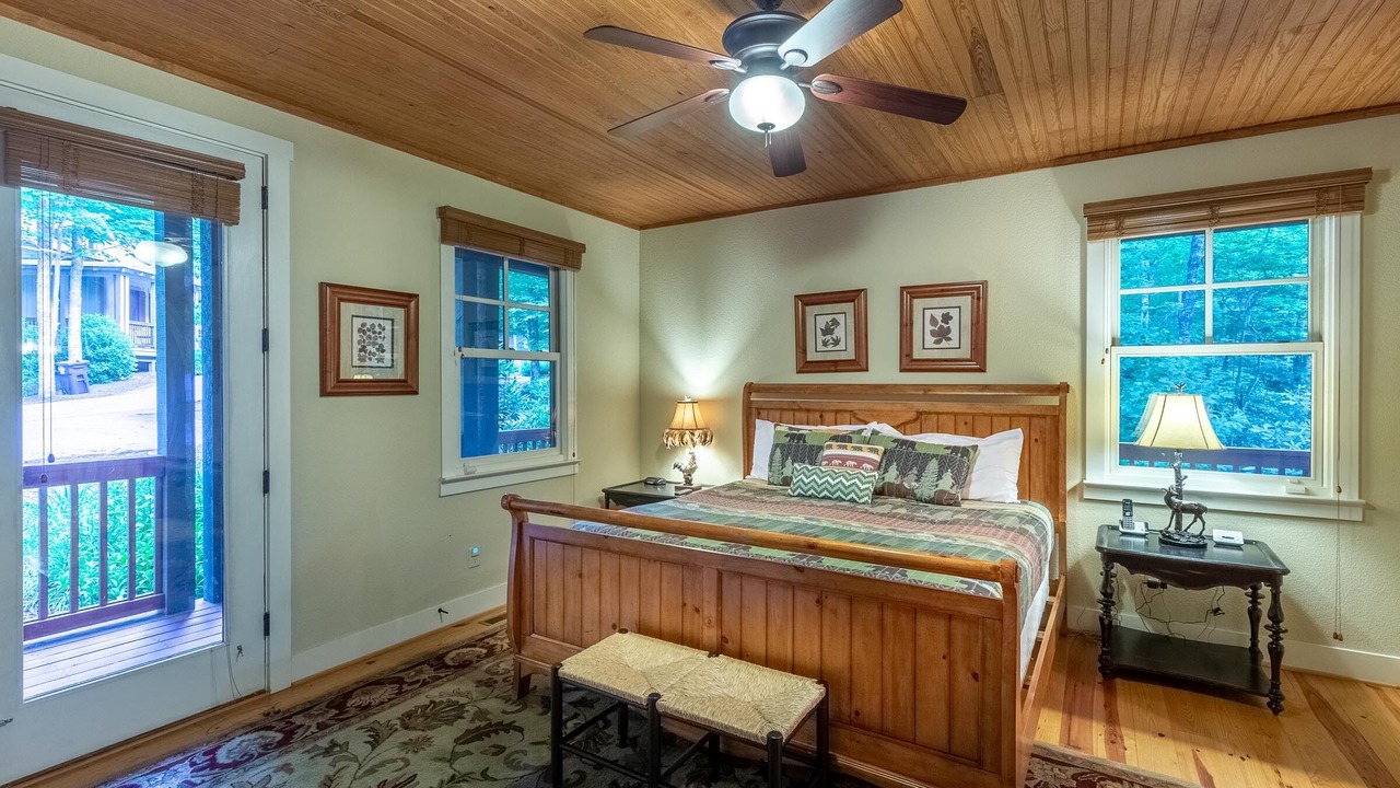 Photo of Bedroom in Bear Lake Reserve