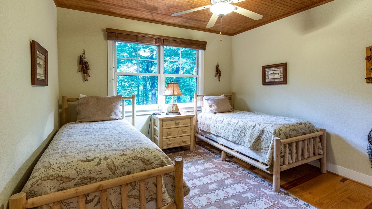 Photo of Bedroom in Bear Lake Reserve