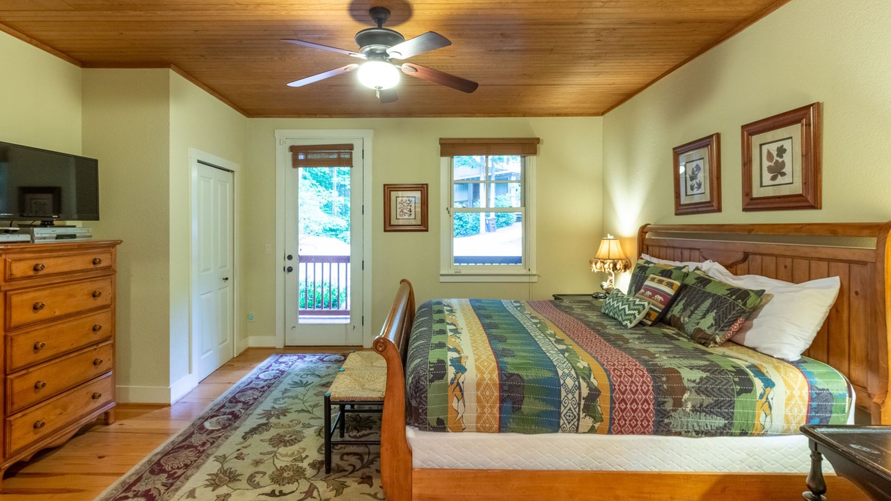 Photo of Bedroom in Bear Lake Reserve